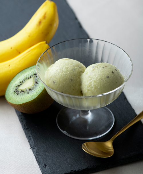 柴野大造氏監修　糀ジェラート　バナナキウイ