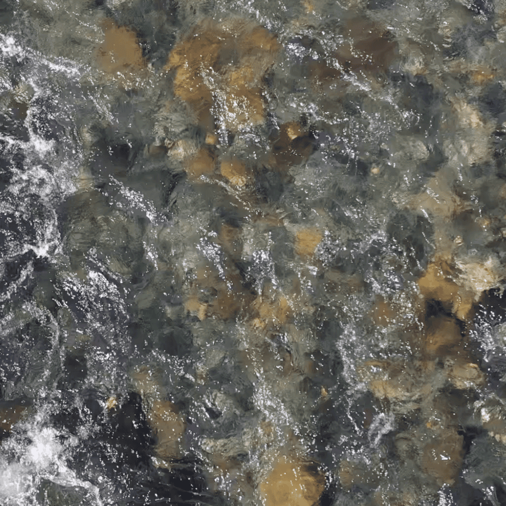 水の郷　魚沼の天然水　500ml